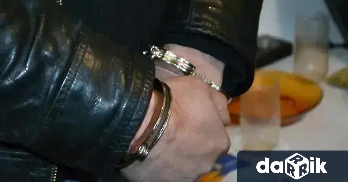 Кюстендилски полицаи са задържали 62 годишен местен жител за нарушение на