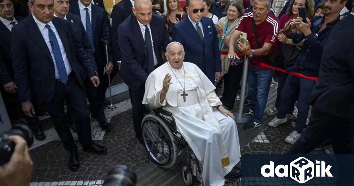 Пресслужбата на Ватиканаобяви официално в последното си изявление чесъстоянието на