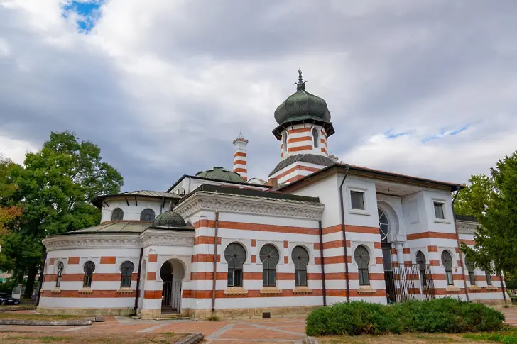 Община Плевен осветява емблематична сграда в знак на съпричастност към хората с лимфедем