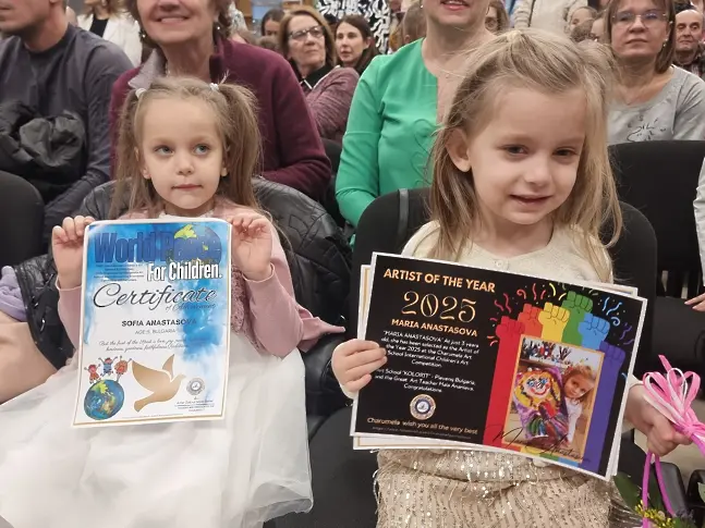  Награди за надарени плевенски деца от Международен конкурс за рисунка в Бангладеш 