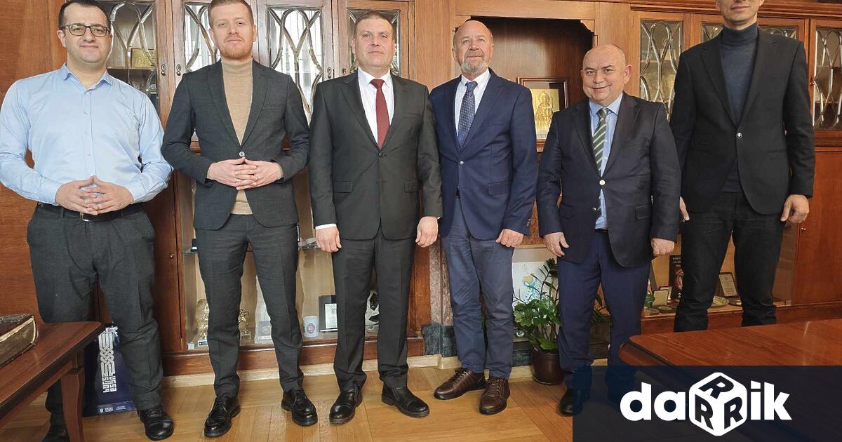 Кметът на Община Плевен д р Валентин Христов посрещна официална делегация