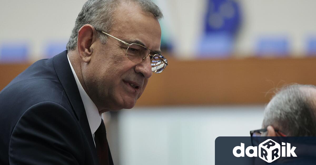 Още тогава стана ясно че групата на почетния председател със