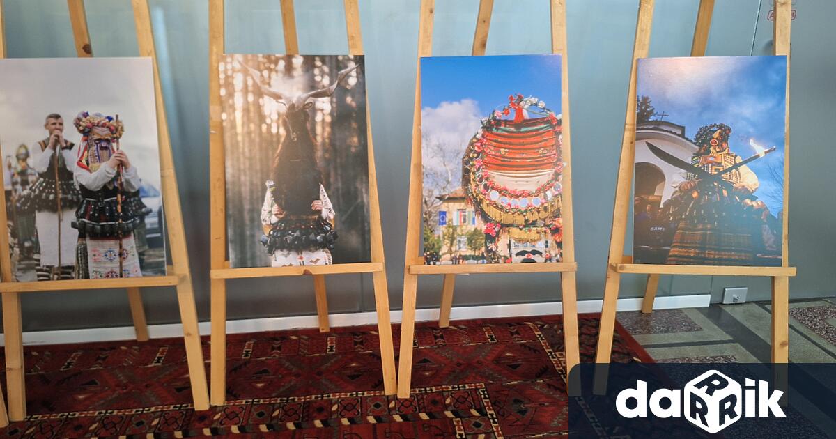 В административната сграда на Община Тунджа бе открита самостоятелната изложба