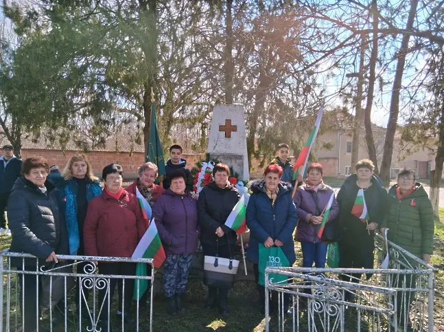  В село Асеновци уважиха Националния празник на България с внушително шествие 