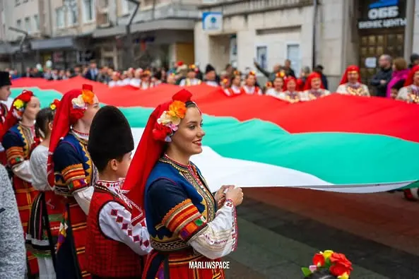 Враца отбелязва Освобождението с празнично шествие