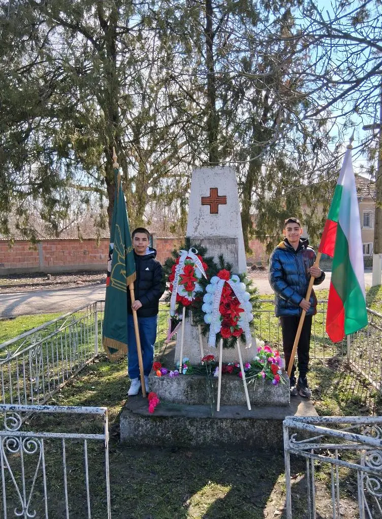  В село Асеновци уважиха Националния празник на България с внушително шествие 