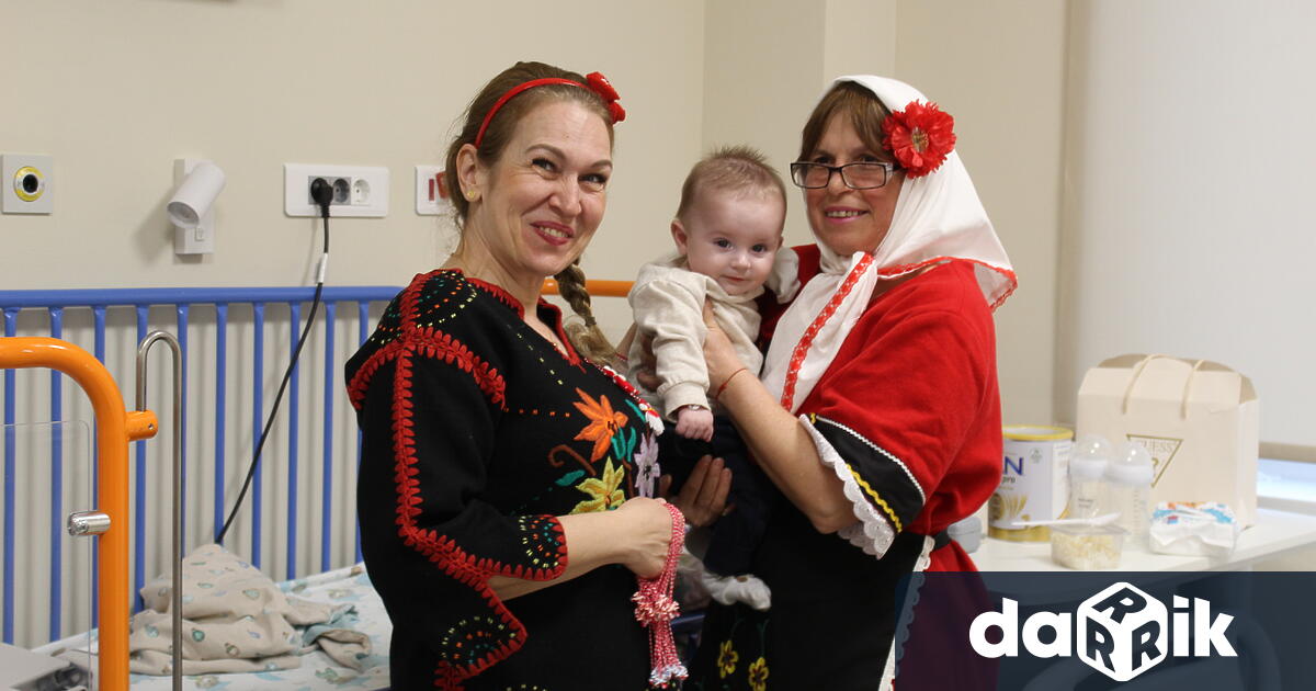 Рано тази сутрин в Мама и Аз’ пристигнаха баба Марта