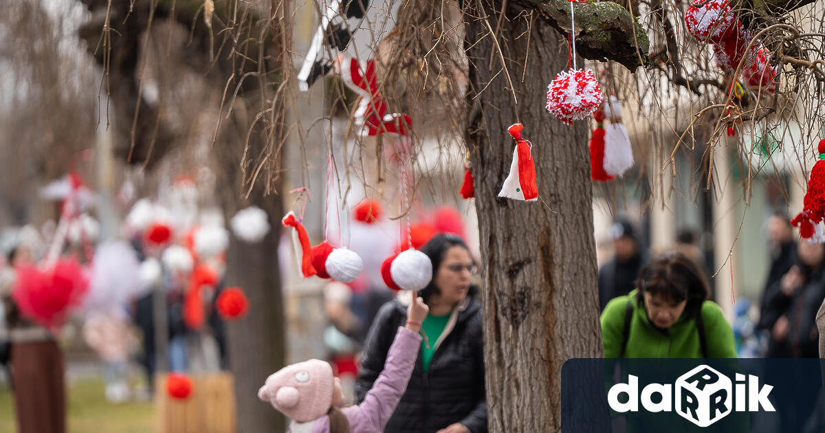 Малчуганите от детските градини премениха Кюстендил с празнична мартенска премяна Инициативата