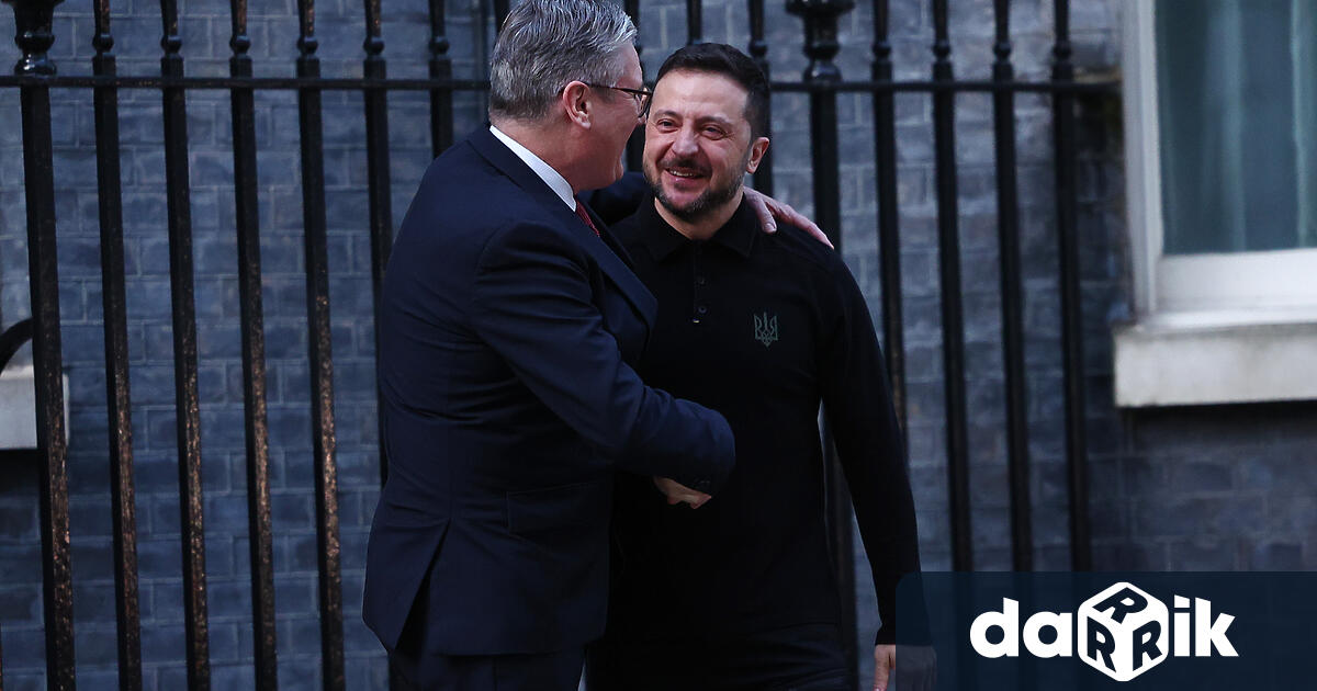 Британският министър председател Киър Стармър посрещна президента Володимир Зеленски с топла