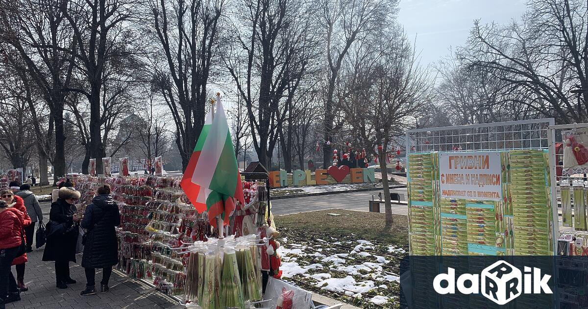 В петък времето ще бъде облачно а преди обед на