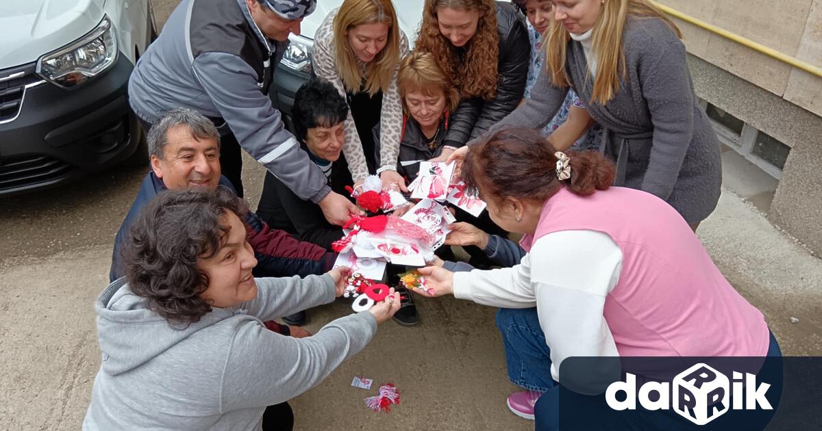 Деца и ученици от детските и учебни заведения в община