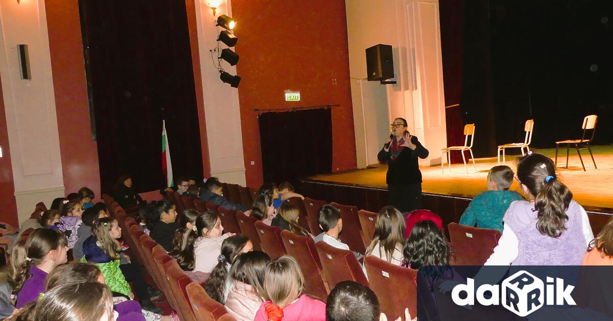 МКБППМН вНова Загора отбеляза Денят на розовата фланелка с участието