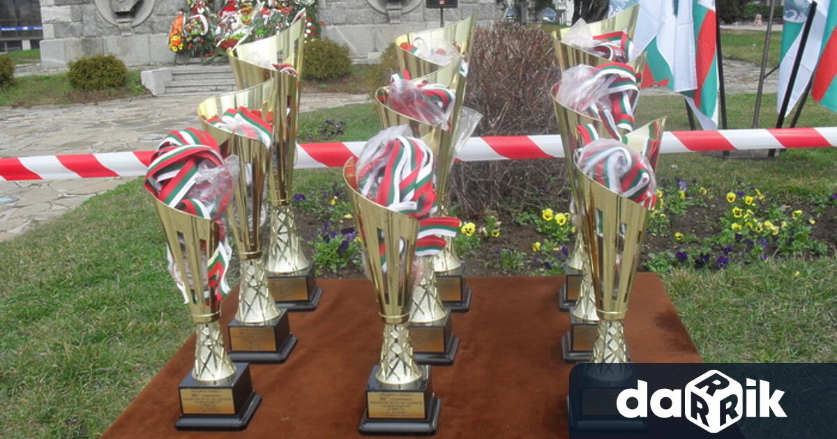 Общо 26 училищни отбора в три възрастови групи са заявили