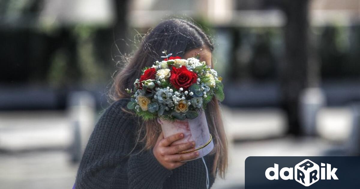 Международният ден на жената който ежегодно се празнува на 8