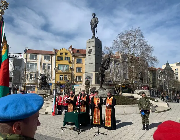  С церемониален обред Гарнизон Плевен означи своя празник/СНИМКИ/ 
