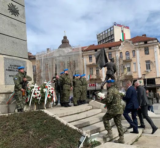  С церемониален обред Гарнизон Плевен означи своя празник/СНИМКИ/ 