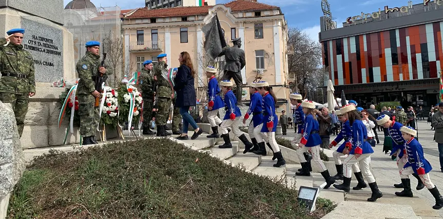  С церемониален обред Гарнизон Плевен означи своя празник/СНИМКИ/ 
