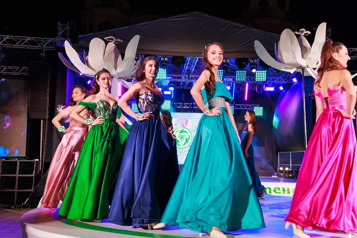  С трогателен театър за 58-ма година бе определена “Девойка Кюстендилска пролет “ 