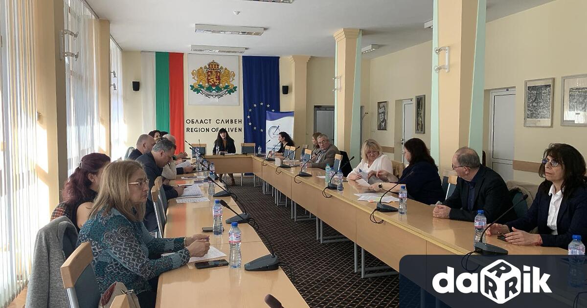 Областният управител Чавдар Божурски свика заседание на областния съвет за