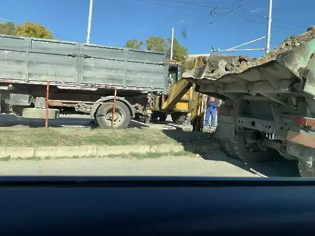 Продължава ремонтът на довеждащия водопровод за ж.к. „Сторгозия“ в Плевен