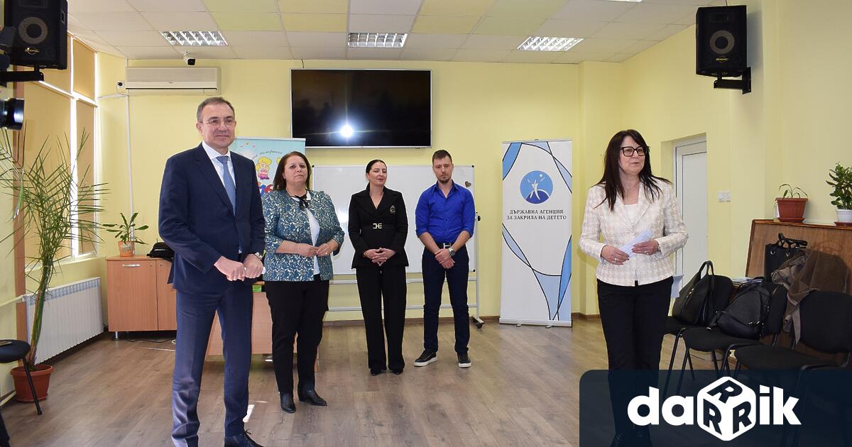 Министърът на труда и социалната политика Борислав Гуцанов и председателят