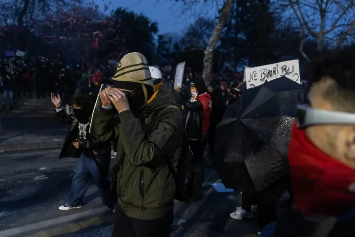  Смазващи ограничения против митингите в Турция (ВИДЕО) 