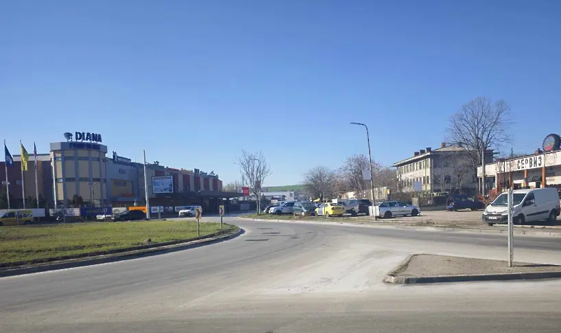 Община Плевен обнови кръговото кръстовище за МЕТРО и подхода от ул. „Сторгозия“ към Стара гара