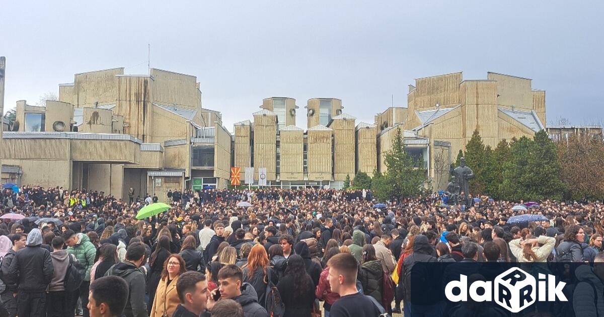 Два масови протеста организирани от студенти в памет на Северна