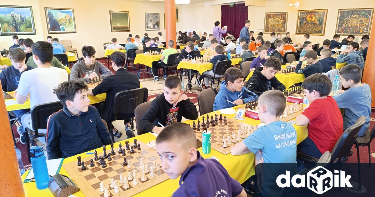 Близо 180 деца от страната участват в Сливен в Държавно