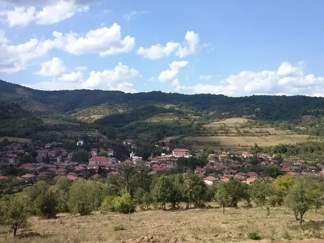 Силата на общността в село Говежда