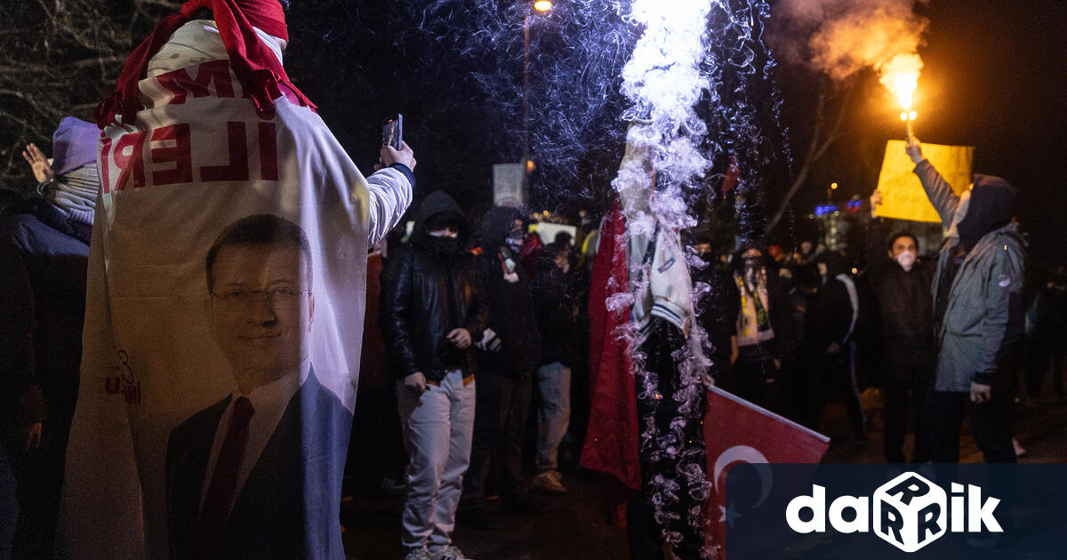 Рано тази сутрин полицията в Истанбул е задържала общо 41