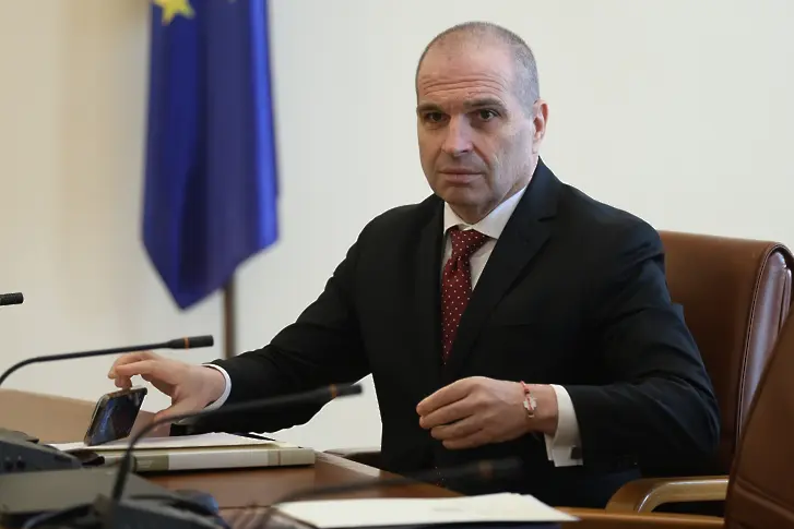  Кабинетът гледа отчета с новите ограничения за сигурност по пътищата 