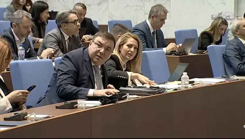  Палец надолу: Как ГЕРБ провали чуване на служителите на реда от ГДБОП за контрабандата в Пловдив 