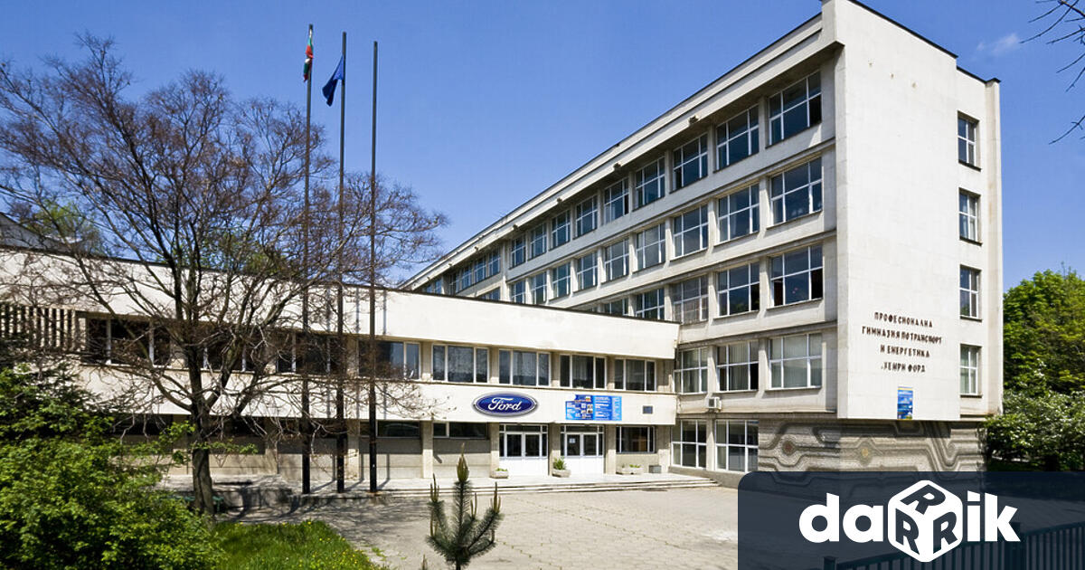 15 годишен ученик е паднал от четвъртия етаж на столично училище