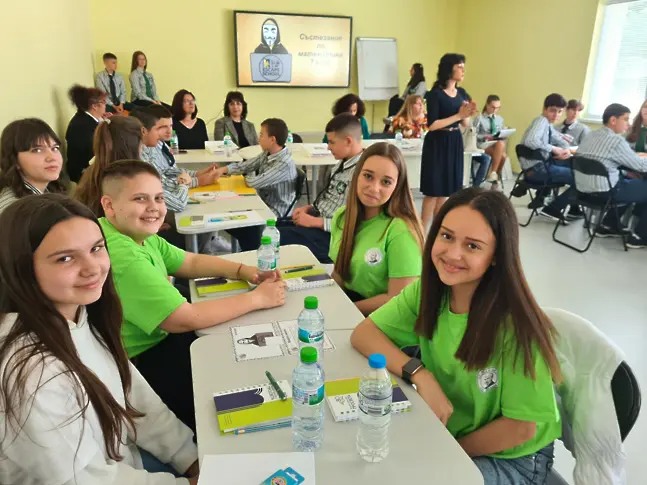 В Математическата гимназия -Враца седмокласници се състезаваха с "хакерска атака" на училище