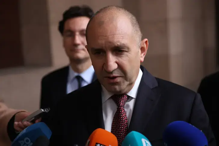 Радев: Хората, които се обявяват за най-големи демократи, са срещу демокрацията