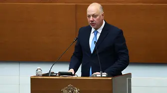 България не налагала “въздушна цензура” и затова пуснала самолета на Вучич за Москва