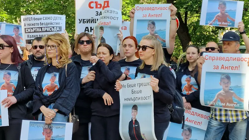 Протест срещу “безхаберието”, отнело живота на 6-годишния Ангел (ОБНОВЕНА)