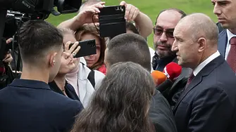 „Не партия, а гласът на народа“ – Радев защити референдума за еврото