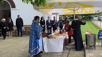В село Козар Белене осветиха реставрирания храм „Свети Атанасий“/СНИМКИ-ВИДЕО/