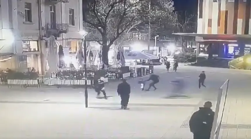 Тротинетка блъска полицай и едва не отнася дете, полицията в Плевен не знае (ВИДЕО)