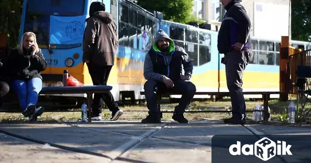 Ние нямаме стачка Това е незаконна блокада на наземния обществен