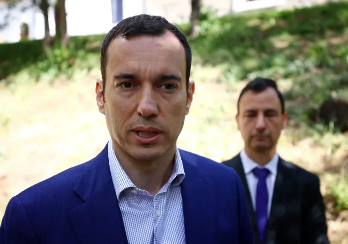Кметът Терзиев: Нямам повод да си говоря с хора, които държат за заложници цял един град