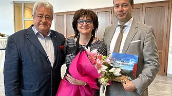 Цвета Караянчева гостува във Враца с книгата си  “Площад Родопа планина”