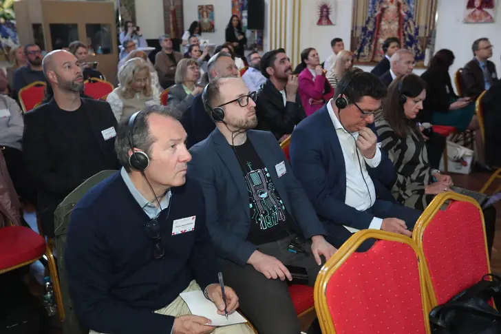  51% от българите копират аудиовизуално авторско наличие за персонално прилагане 