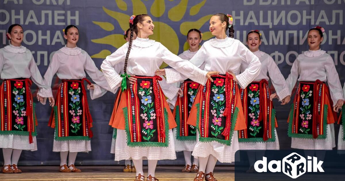 За пореден път Представителен танцов състав Хемус представи достойно Враца