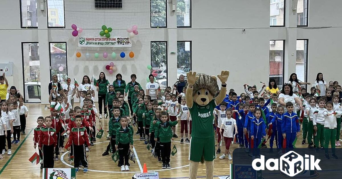 Близо 400 възпитаници на детски градини взеха участие в XVIII