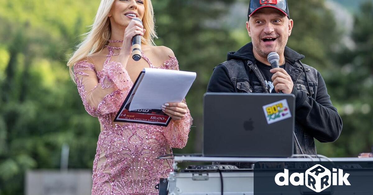 Зрелостниците от Випуск 2025 станаха Посланици на Враца Близо 500 абитуриенти