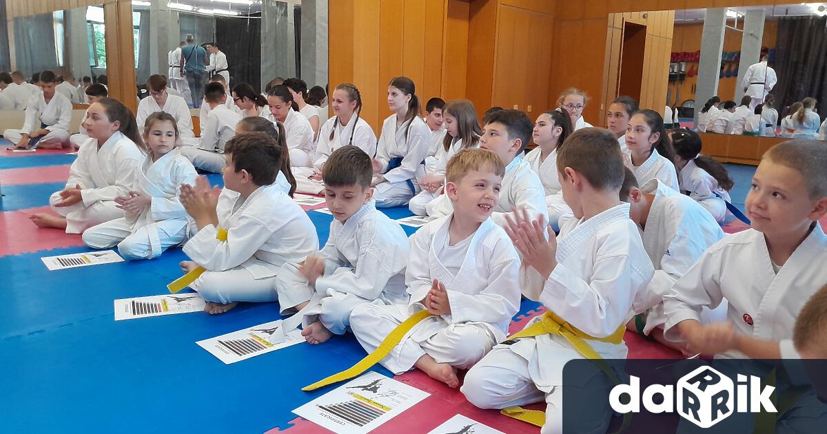 Зам кметът Борисова се срещна със спортистите от клуба по