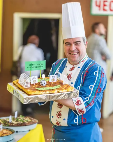 Фестивалът на баницата събра стотици кулинарни майстори
